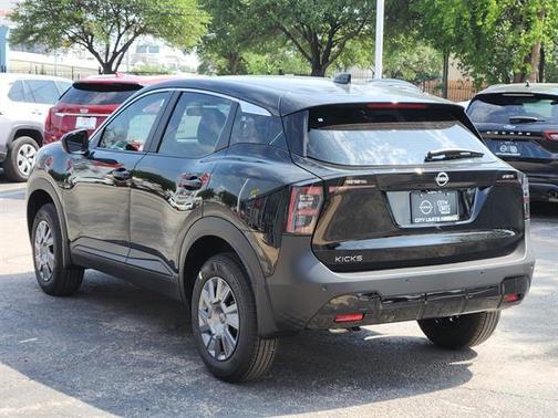 Super Black 2026 Nissan Kicks S