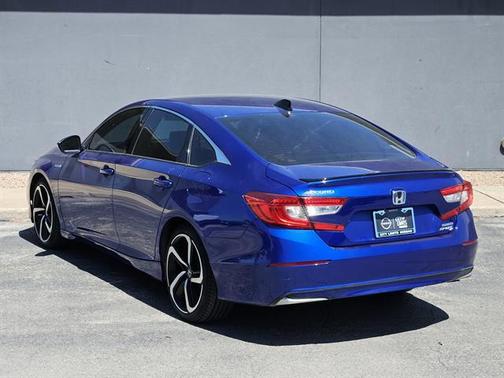 Still Night Pearl 2022 Honda Accord Hybrid Sport