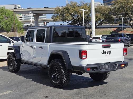 2024 Jeep Gladiator Sport