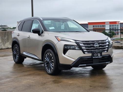 Champagne Silver Metallic/Super Black 2026 Nissan Rogue Platinum