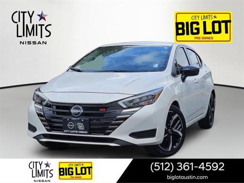 Aspen White Tricoat 2025 Nissan Versa 1.6 S