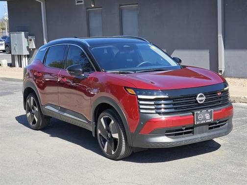 2025 Nissan Kicks SR