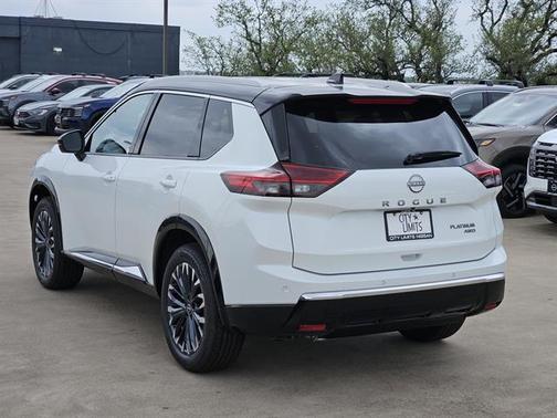 Everest White Pearl/Super Black 2026 Nissan Rogue Platinum