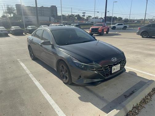 2021 Hyundai ELANTRA SEL