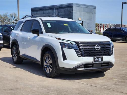 Everest White Pearl Tricoat 2026 Nissan Pathfinder SV