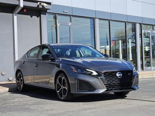 2025 Nissan Altima SR FWD