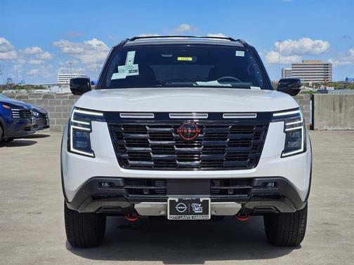 Aspen White Tricoat/Super Black 2026 Nissan Armada PRO-4X