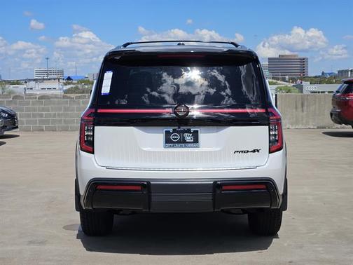 Aspen White Tricoat/Super Black 2026 Nissan Armada PRO-4X