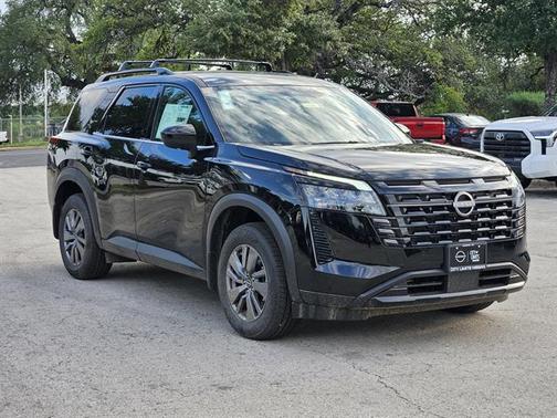 Super Black 2026 Nissan Pathfinder SV