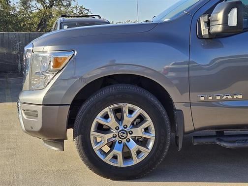 2021 Nissan Titan SV