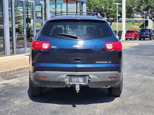 Dark Blue Metallic 2010 Chevrolet Traverse LS