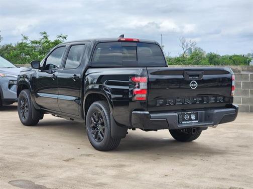 Super Black 2026 Nissan Frontier SV