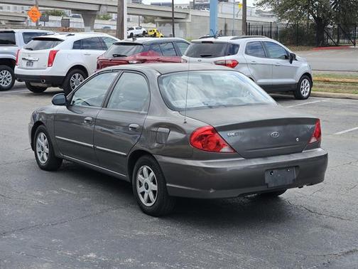 2003 Kia Spectra Base
