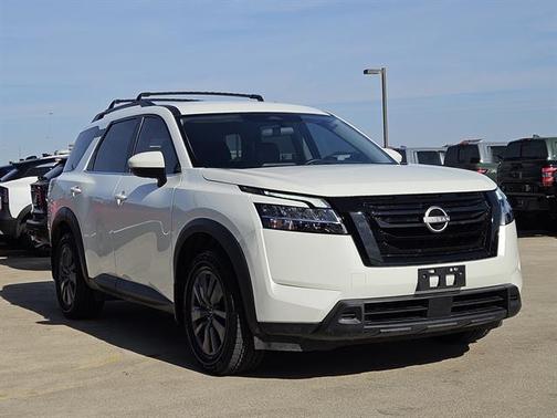 2022 Nissan Pathfinder SV 4WD