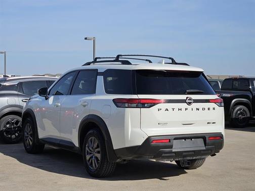 2022 Nissan Pathfinder SV 4WD