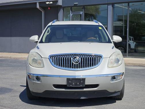 White Diamond Tricoat 2011 Buick Enclave 2XL