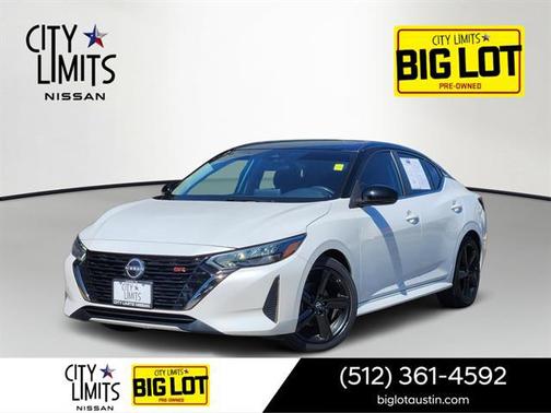 Aspen White Tricoat/Super Black 2024 Nissan Sentra SR