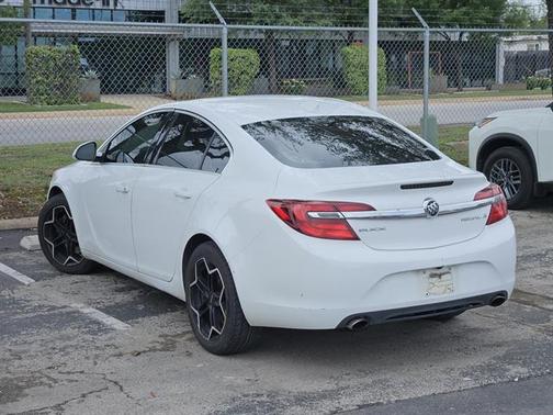 Summit White 2016 Buick Regal Turbo