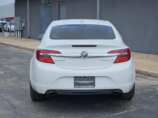 Summit White 2016 Buick Regal Turbo