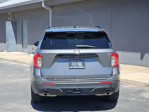 Carbonized Gray Metallic 2023 Ford Explorer ST-Line