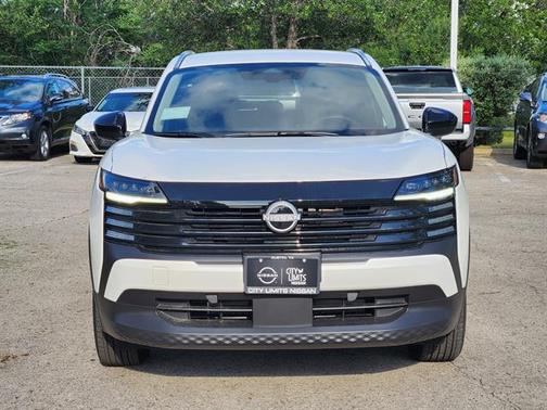 Aspen White Tricoat 2026 Nissan Kicks SV