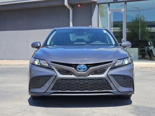 Predawn Gray Mica 2023 Toyota Camry SE