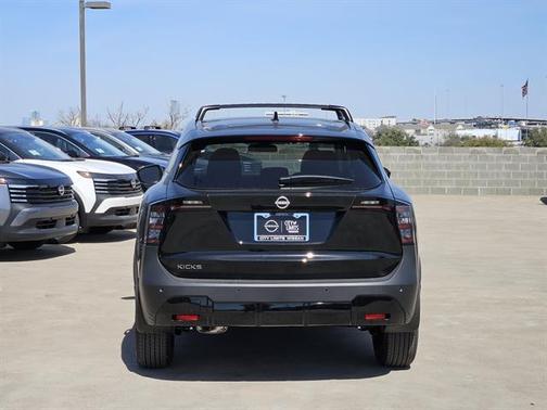 Super Black 2026 Nissan Kicks SV