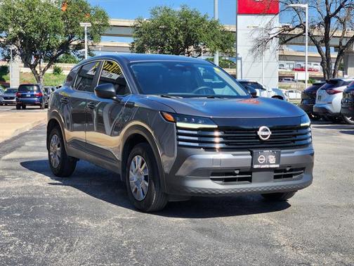 Gun Metallic 2025 Nissan Kicks S