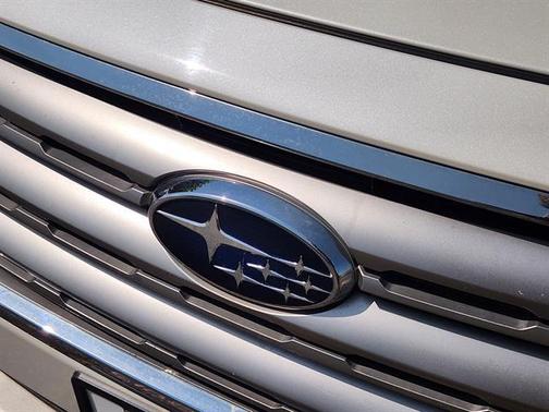Crystal White Pearl 2015 Subaru Outback 2.5i Limited