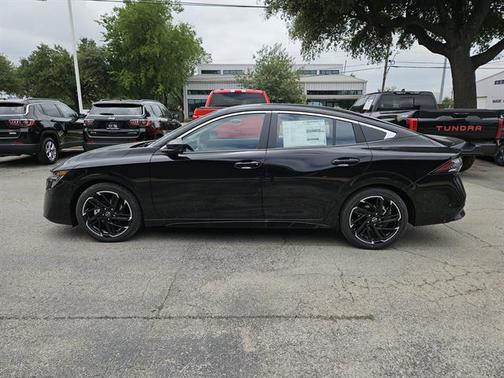 Super Black 2026 Nissan Sentra SR