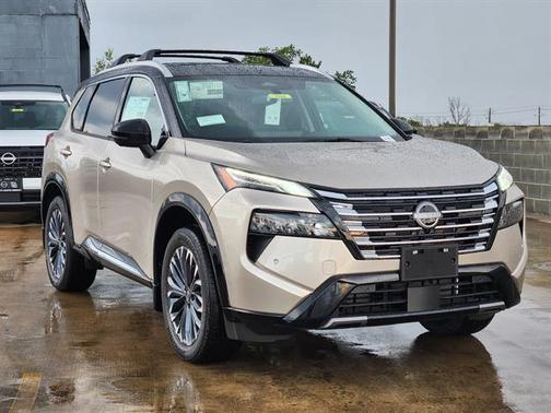 Champagne Silver Metallic/Super Black 2026 Nissan Rogue Platinum
