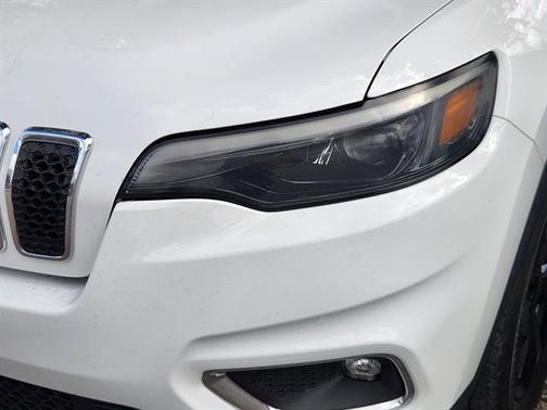 Bright White Clearcoat 2019 Jeep Cherokee Limited