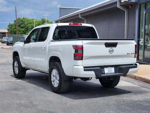 Glacier White 2023 Nissan Frontier SV