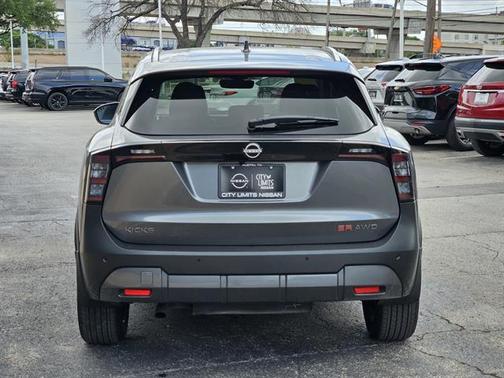 Gun Metallic 2025 Nissan Kicks SR
