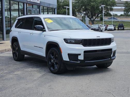 Bright White Clearcoat 2023 Jeep Grand Cherokee L Altitude