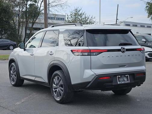 2025 Nissan Pathfinder SV FWD