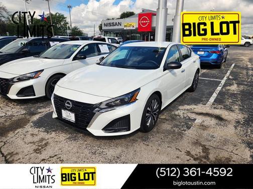 Glacier White 2025 Nissan Altima 2.5 SV