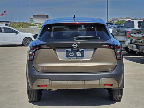 Canyon Bronze Metallic 2026 Nissan Kicks S
