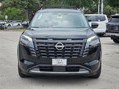 Super Black 2026 Nissan Pathfinder SL