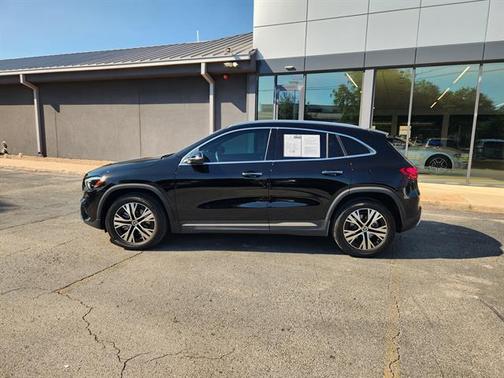 Night Black 2025 Mercedes-Benz GLA 250 4MATIC