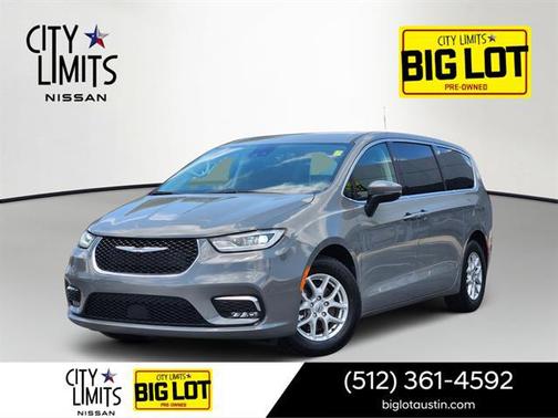 Ceramic Gray Clearcoat 2023 Chrysler Pacifica Touring L