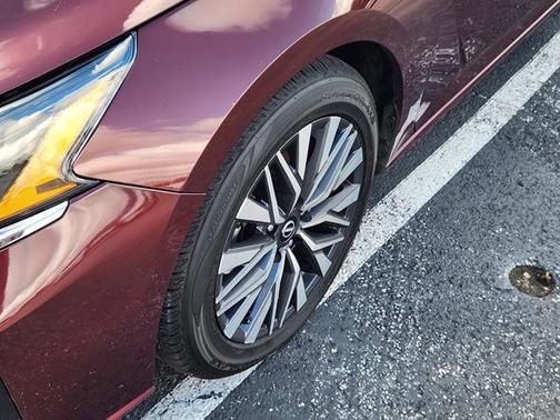 Garnet Pearl Metallic 2024 Nissan Altima 2.5 SV