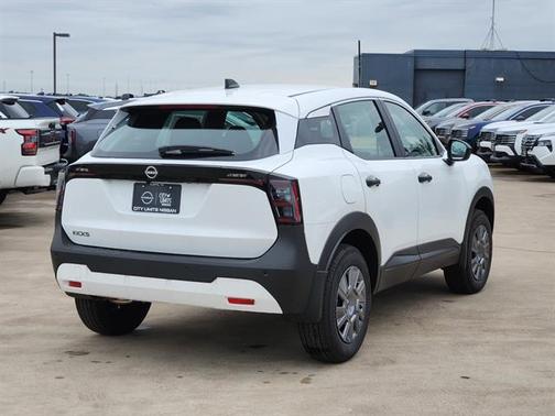 Fresh Powder 2026 Nissan Kicks S