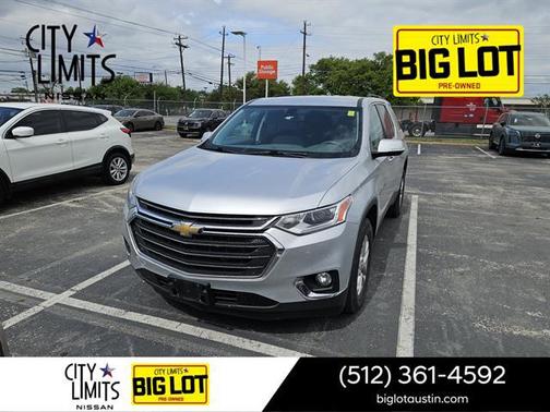 Silver Ice Metallic 2020 Chevrolet Traverse LT Cloth