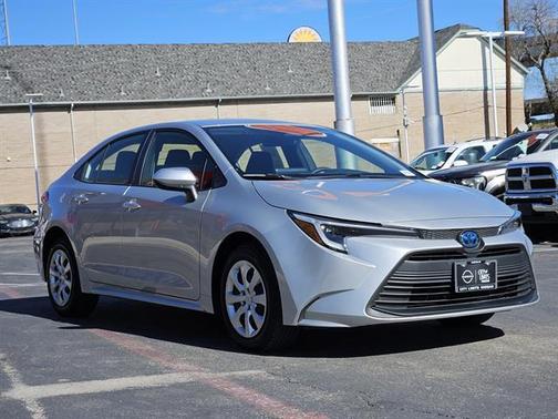 2025 Toyota Corolla Hybrid LE