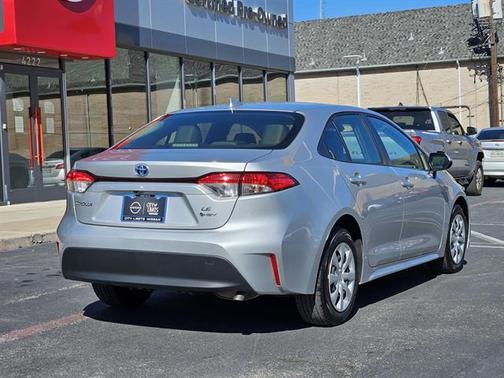 2025 Toyota Corolla Hybrid LE