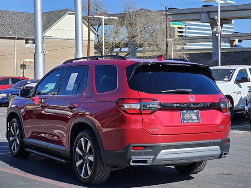 2024 Honda Pilot Touring 8-Passenger