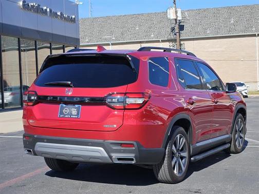 2024 Honda Pilot Touring 8-Passenger