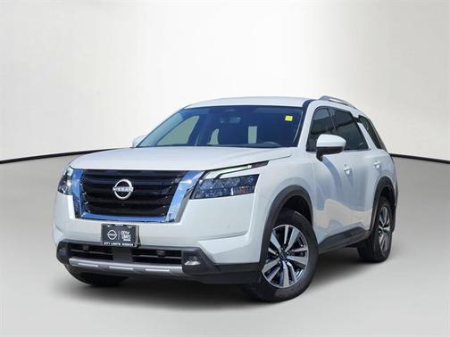 2025 Nissan Pathfinder SL FWD