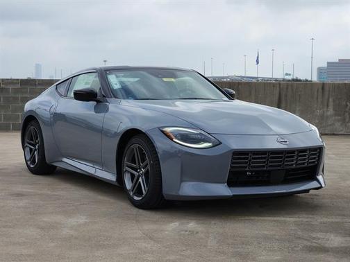 Boulder Gray Pearl/Super Black 2026 Nissan Z Sport